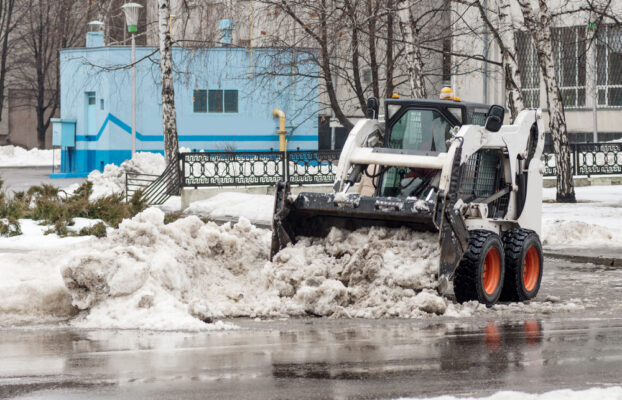 Maintaining Loading Docks and High-Traffic Drives During Heavy Snow